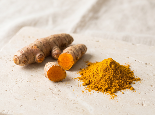 Curcuma et acide kojique